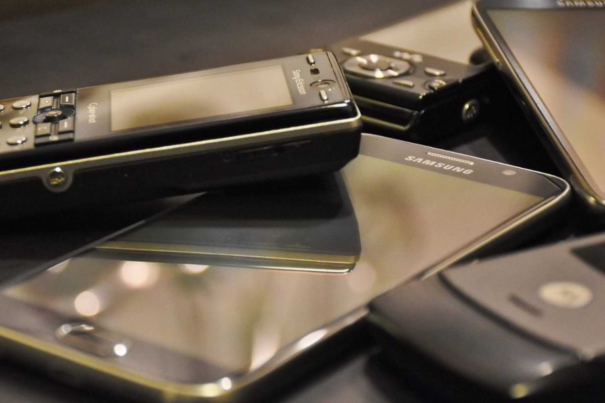 Altes Handy verkaufen So viel Geld steckt in deinem Elektroschrott.jpg