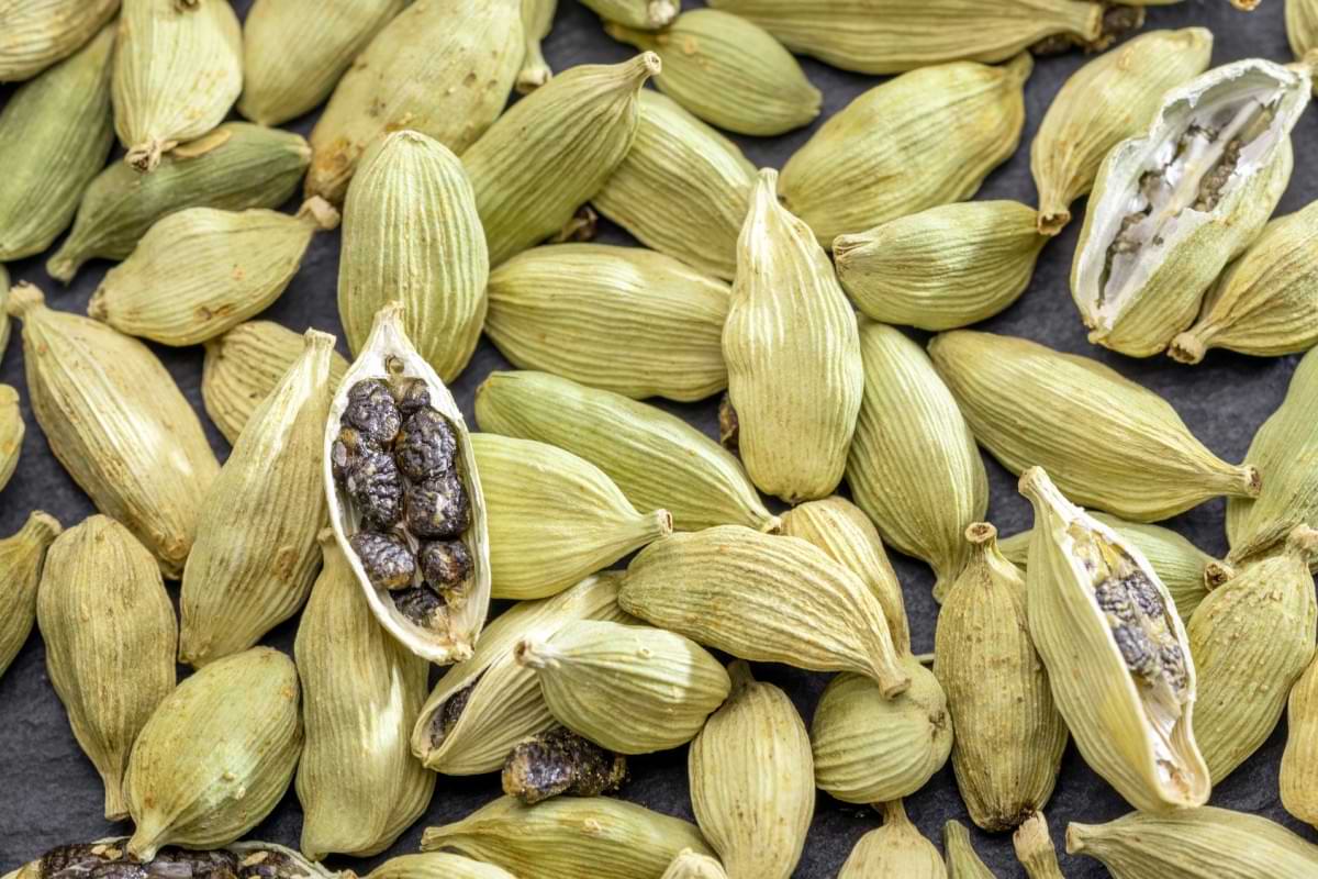 Cardamom extract shows promise as a natural antiviral treatment.jpg