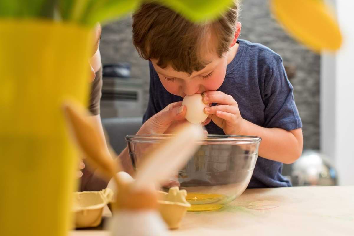Eier ausblasen via Mund Besteht Salmonellengefahr Dank eines Tricks mit einer PETFlasche geht d.jpeg