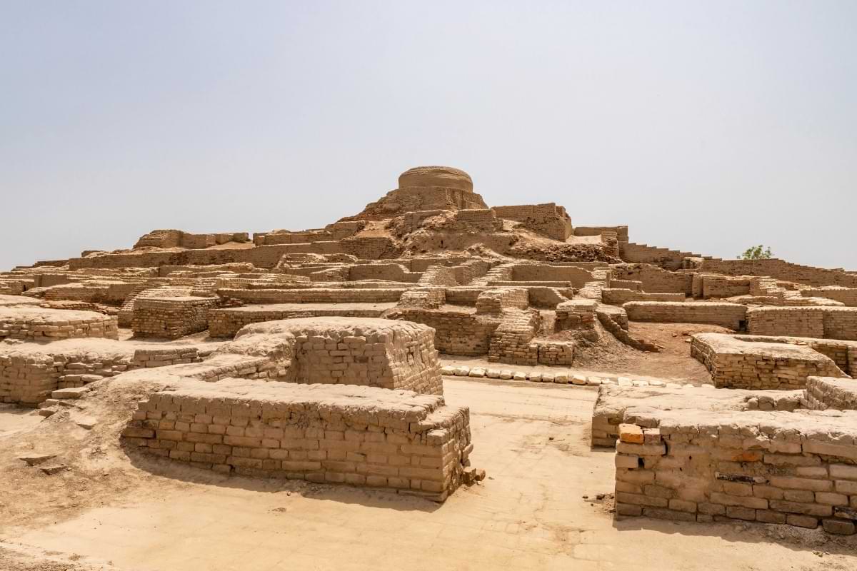 Intense decadeslong droughts collapsed the advanced Harappan civilization.jpg