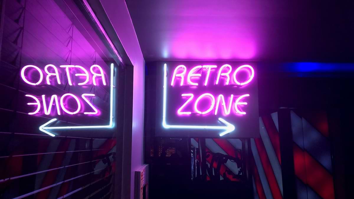 retro zone beleuchtung leuchtschlauch.jpg