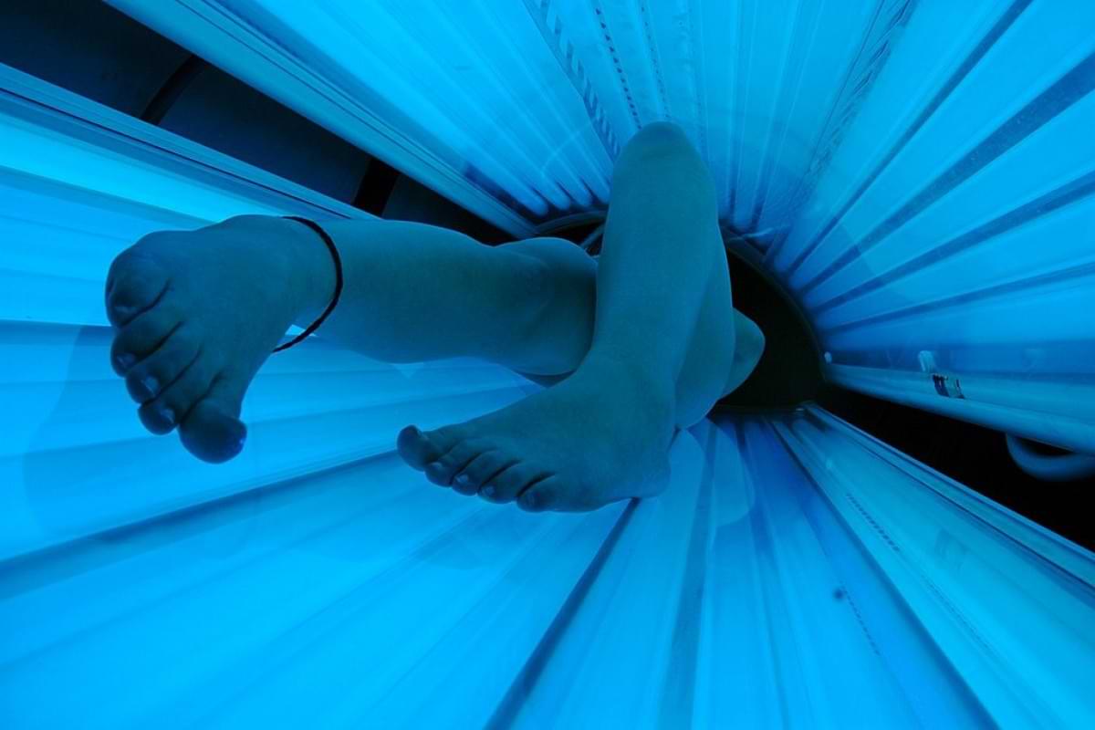 Tanning beds mutate nearly your entire skin and triple melanoma risk.jpg