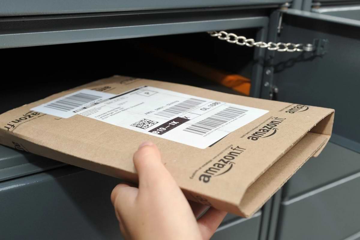 Vorsicht Amazon warnt vor eigenen Päckchen.jpg