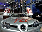 mclaren_mercedes_slr_722_gtr.jpg