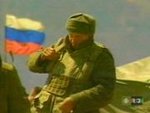 r%5C51796russe-soldat-tchetchenie-drapeau.jpg