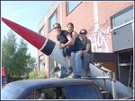 Wir_auf_Rakete.jpg