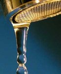wasserhahn_tropfend.jpg