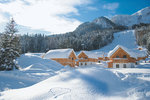 Huettendorf_in_Altaussee_direkt_an_der_Piste.jpg