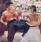 bruce_lee_vs_chuck_norris.jpg
