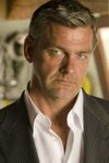 114110-dexter-ray-stevenson-isaak-sirko.jpg