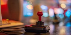 oldschool-joystick.jpg