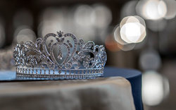 the-crown-krone.jpg