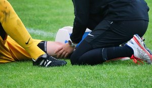 kreuzbandriss-fussball.jpg
