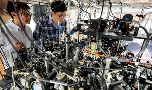 UChicago scientists observe first evidence of quantum superchemistry in the laboratory.jpg
