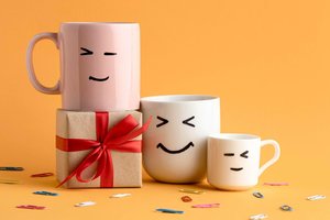 werbegeschenke wie tassen für zufriedene mitarbeiter.jpg