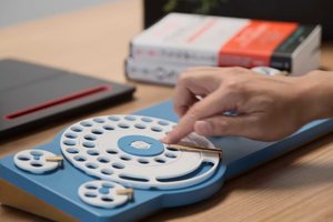 Googles latest keyboard will have you going around in circles.jpg