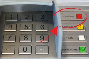 Am Geldautomaten In diesen 3 Situationen sollte man den AbbruchKnopf drücken.jpg