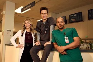 Auch wieder Teil der neuen Staffel Elliot Sarah Chalke JD Zach Braff und Turk Donald Faison.jpeg